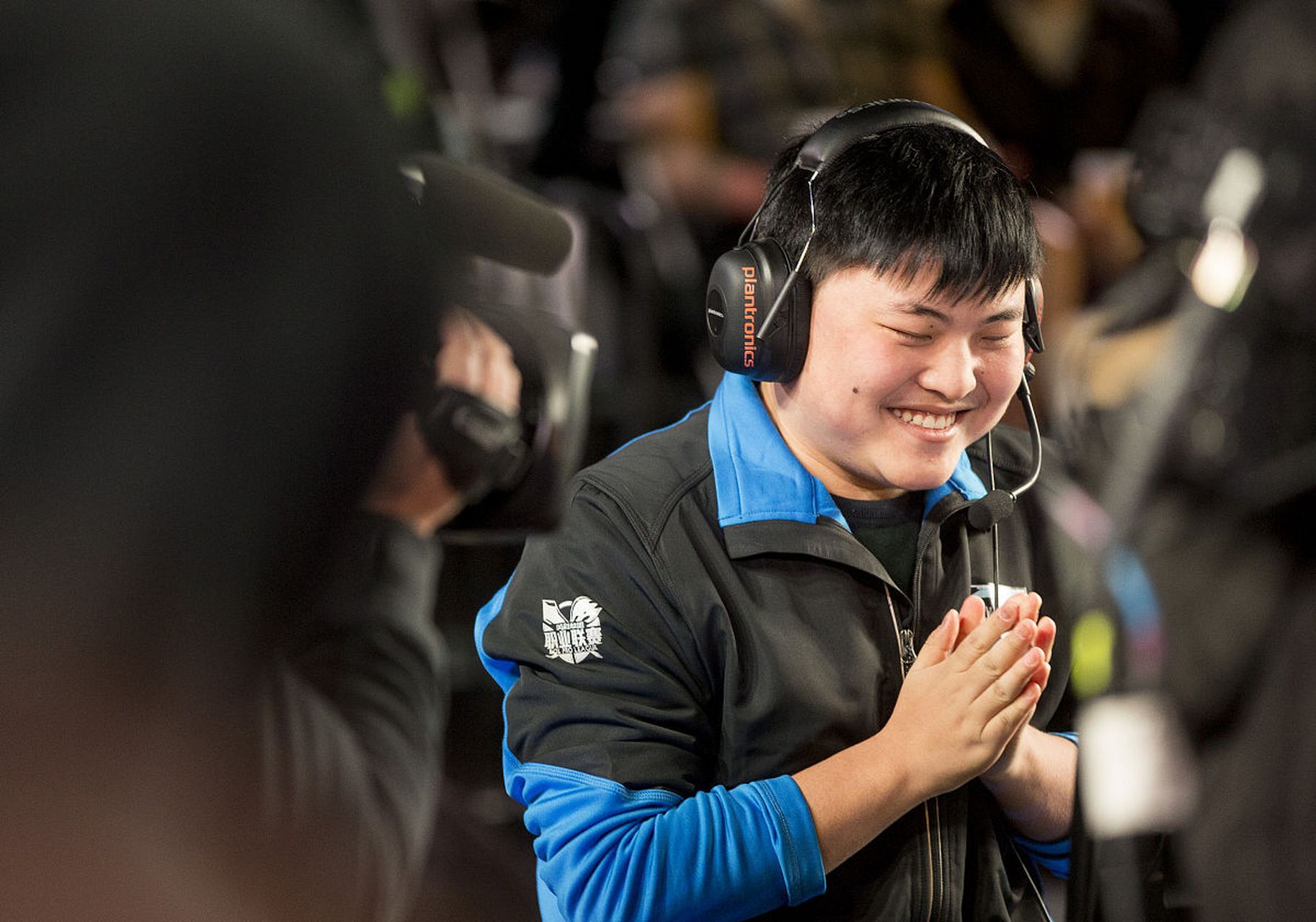 关于Uzi回归赛场,赛况扑朔迷离首场状态亮眼,MAD观众沸腾!的信息 关于Uzi回归赛场,赛况扑朔迷离首场状态亮眼,MAD观众沸腾!的信息