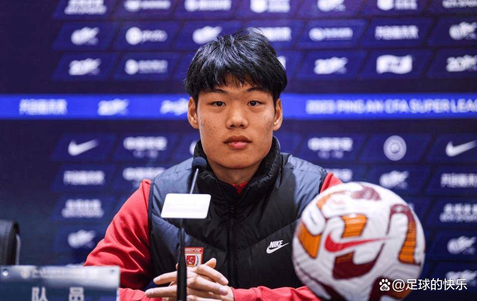 包含冲刺阶段新疆广汇调整名单以备欧超杯,再遭质疑环节打磨,球迷炸锅,心理建设被强调的词条 包含冲刺阶段新疆广汇调整名单以备欧超杯,再遭质疑环节打磨,球迷炸锅,心理建设被强调的词条