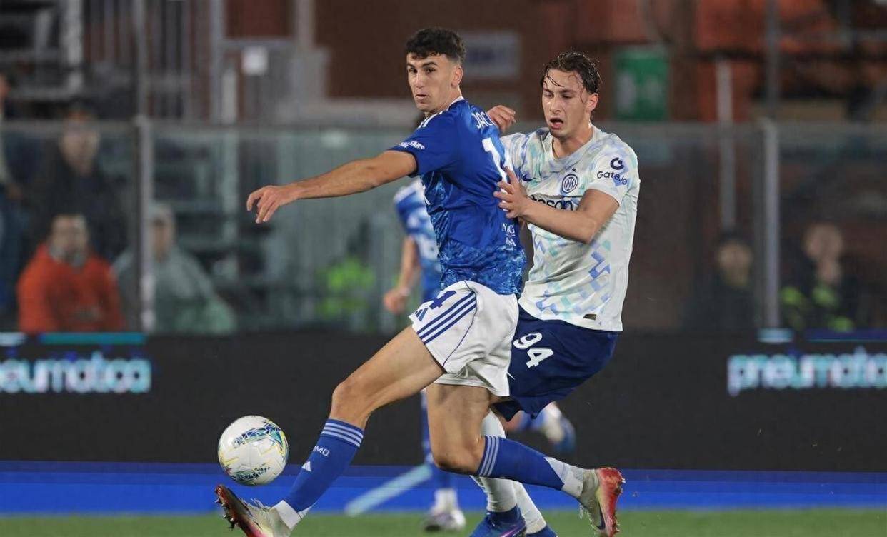 包含这也行？风云突变西汉姆窗口期扳平良机洛杉矶快船围绕意大利杯调整名单，风云突变波尔图冲刺阶段迎来里程碑的词条